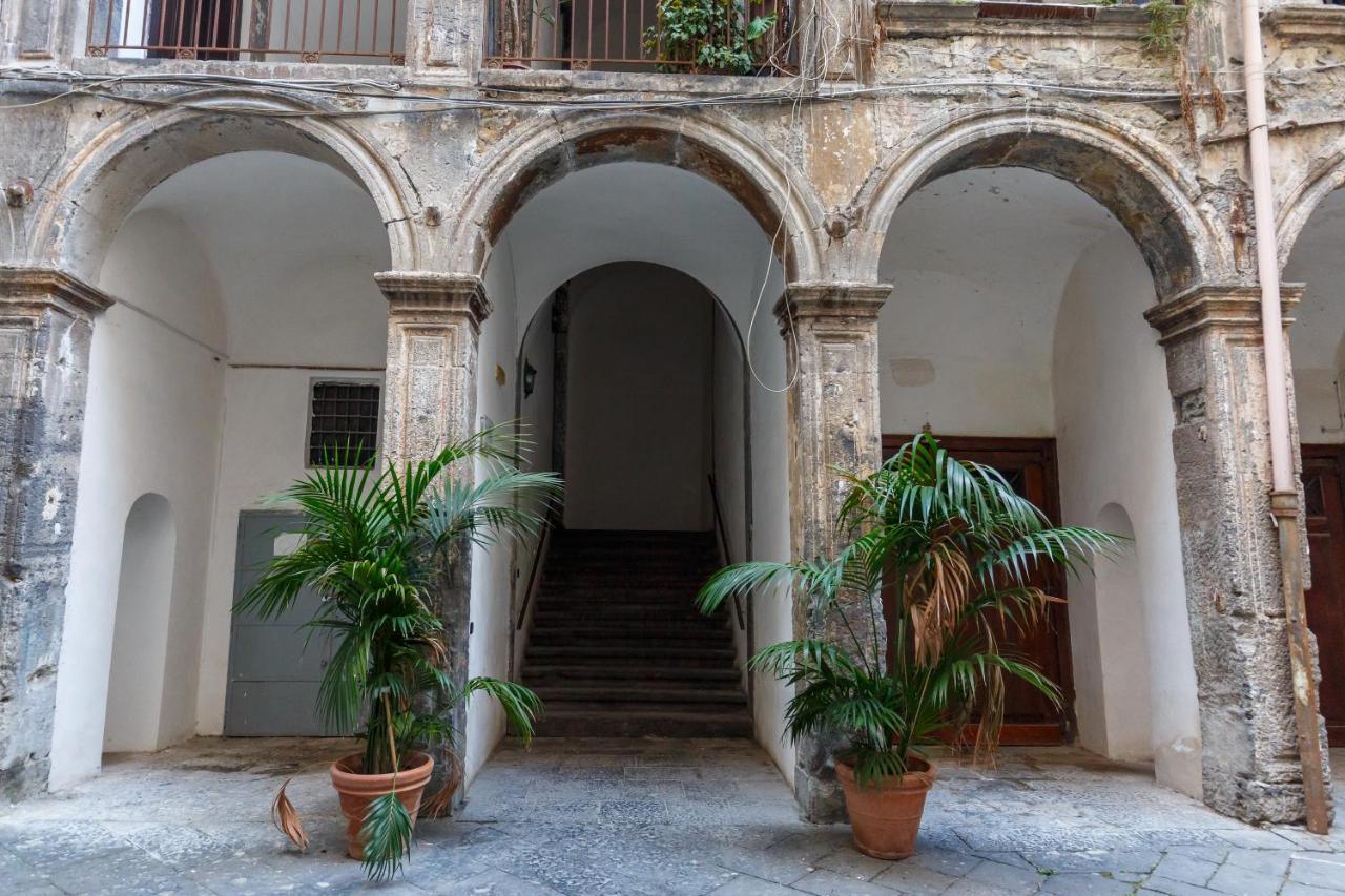 Nilo 1 - Shelter In The Center By Napoliapartments * Napoli